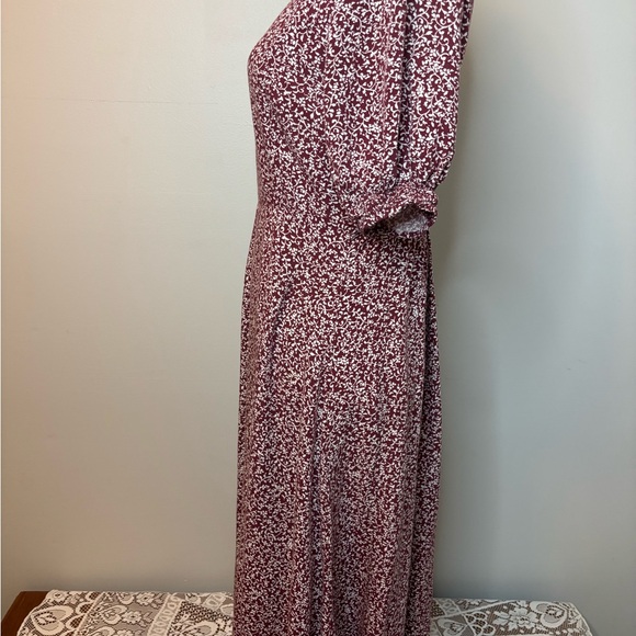 Old Navy Maroon Floral Short Sleeve Flit & Flare Dress- Small - Picture 8 of 10